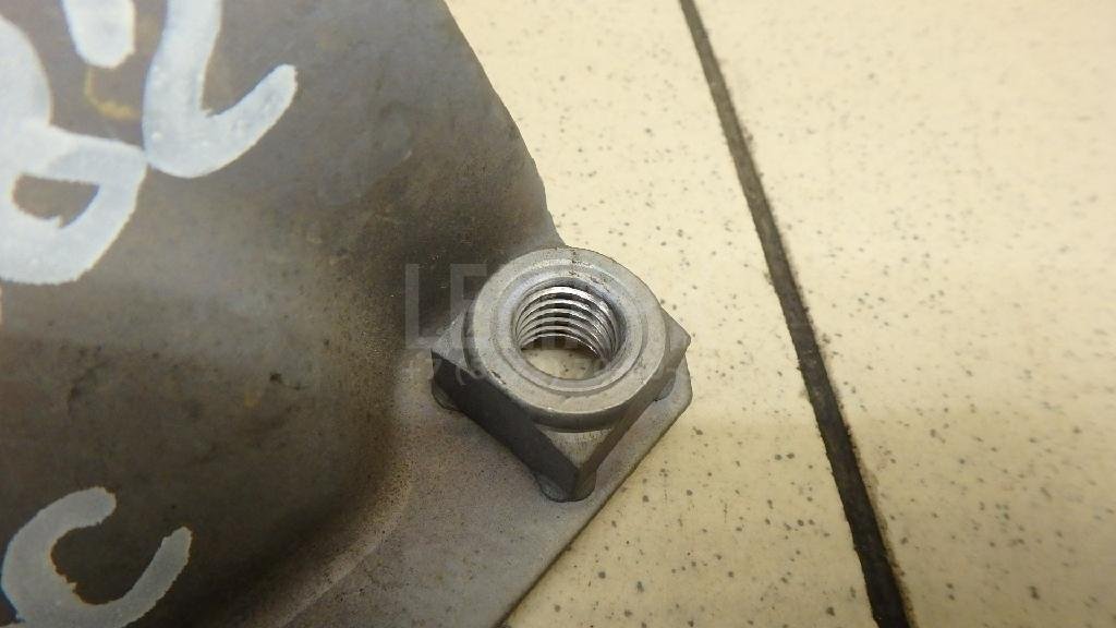 Кронштейн опоры двигателя