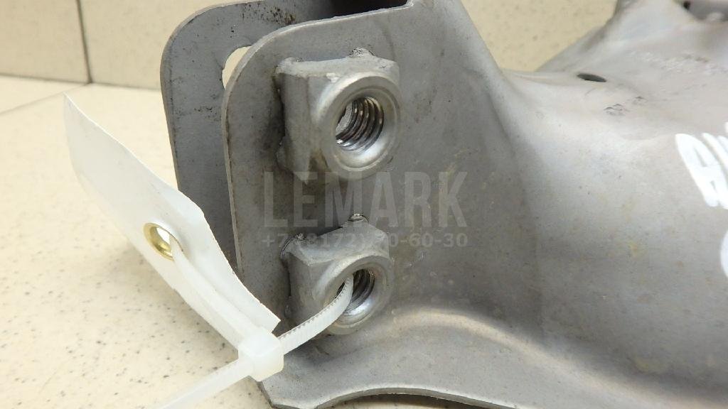 Кронштейн опоры двигателя