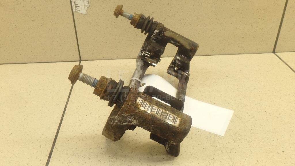 Скоба суппорта заднего левого