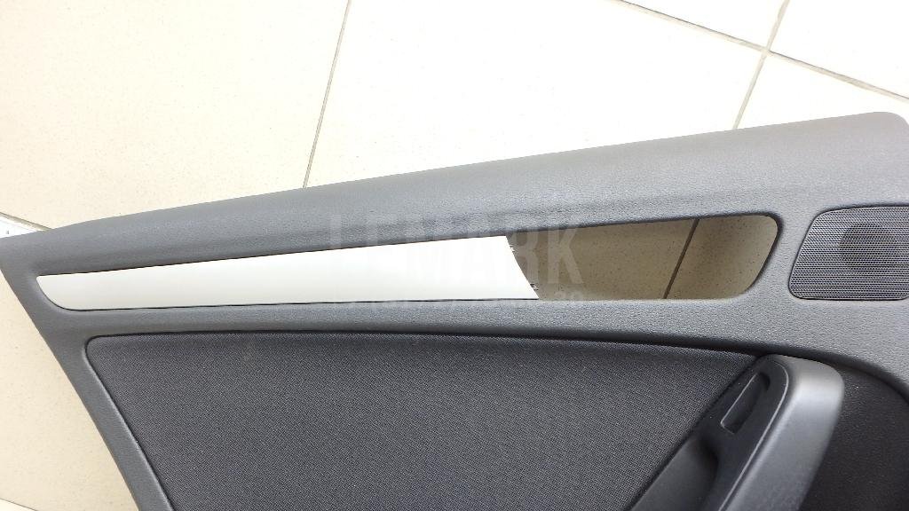 Обшивка двери задней левой