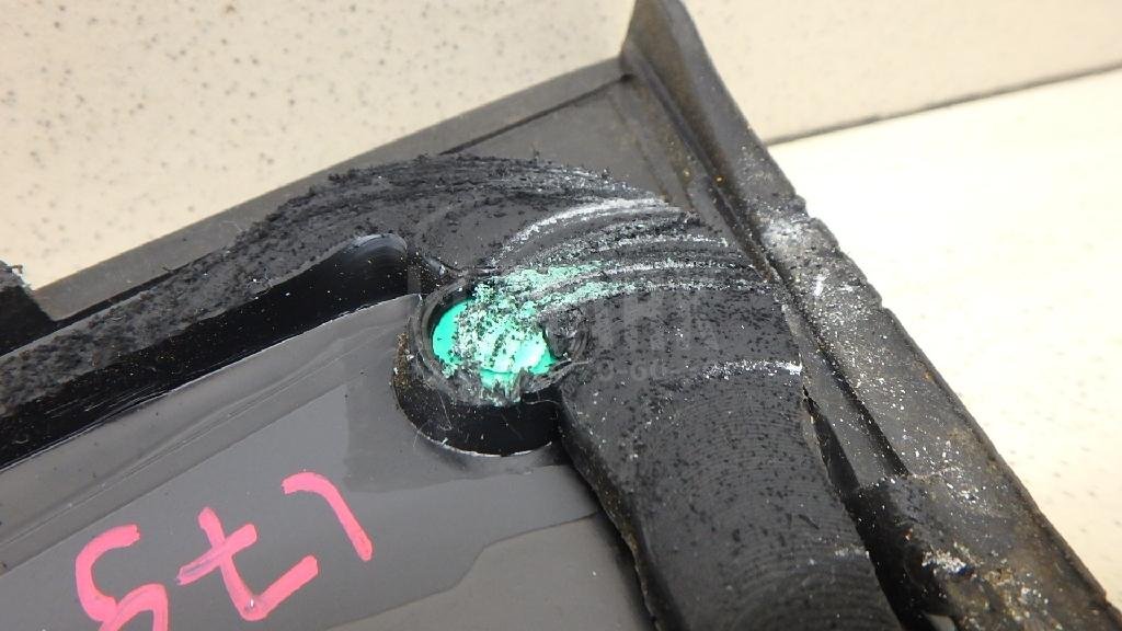 Стекло кузовное глухое левое