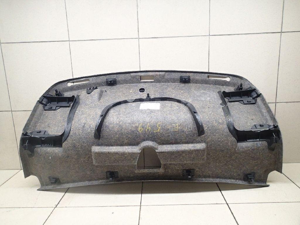 Обшивка крышки багажника