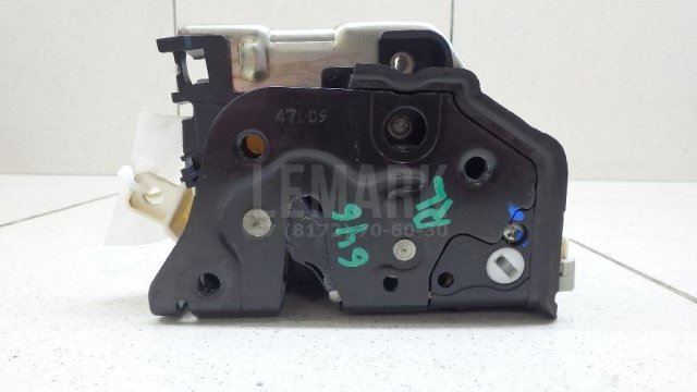 Замок двери задней левой