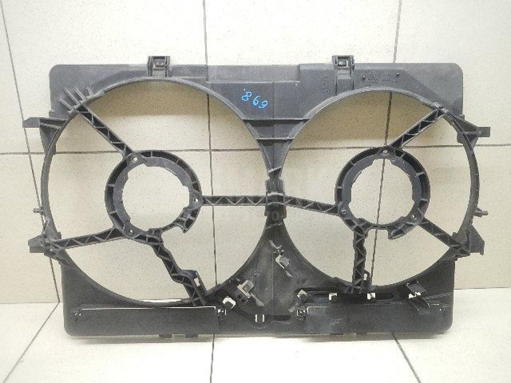 Диффузор вентилятора для  Audi A4 [B7] 2005-2007