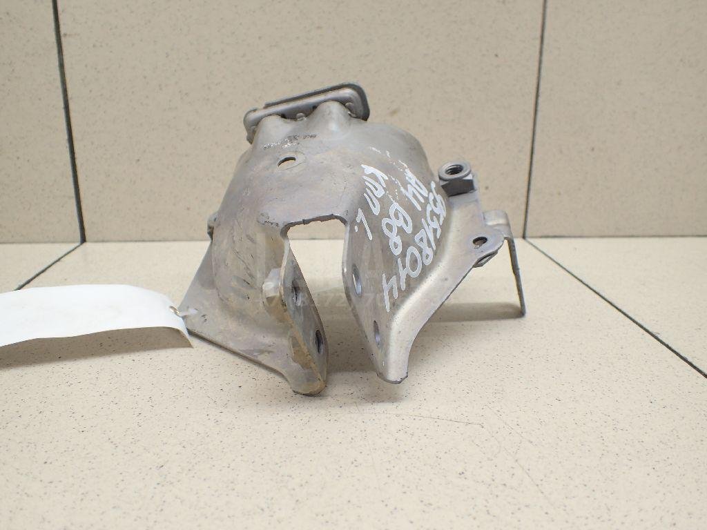 Кронштейн КПП левый