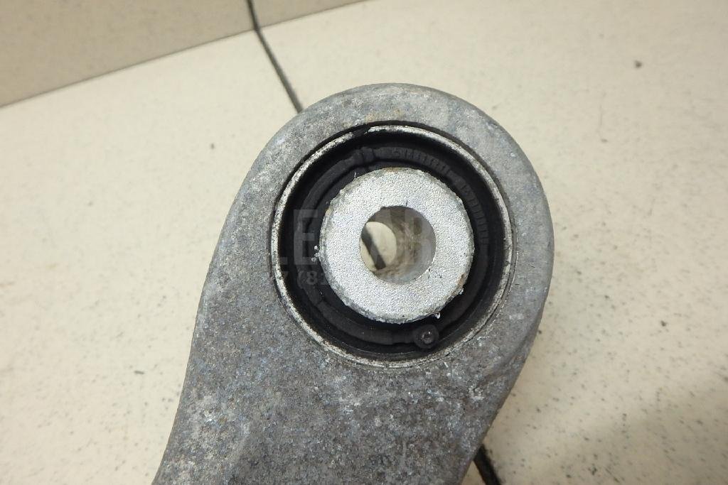 Рычаг задний верхний левый