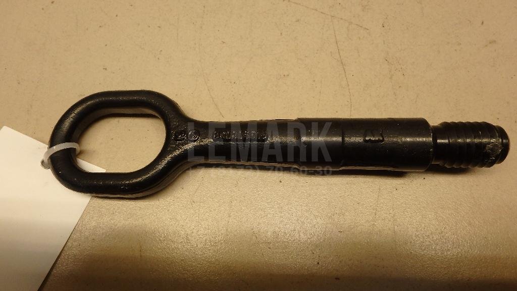 Крюк буксировочный