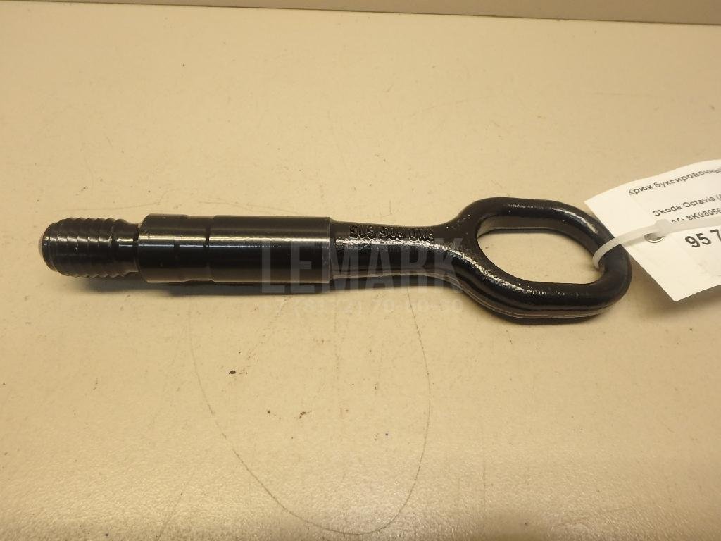 Крюк буксировочный