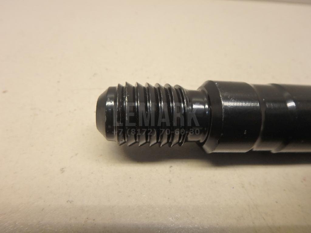 Крюк буксировочный