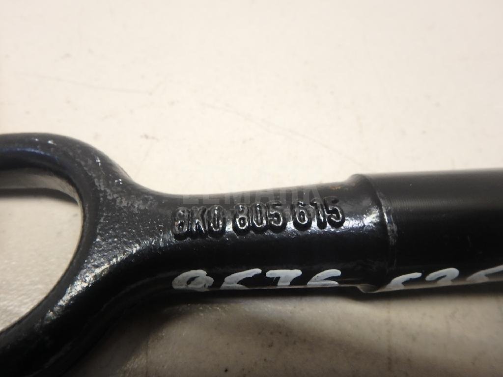 Крюк буксировочный