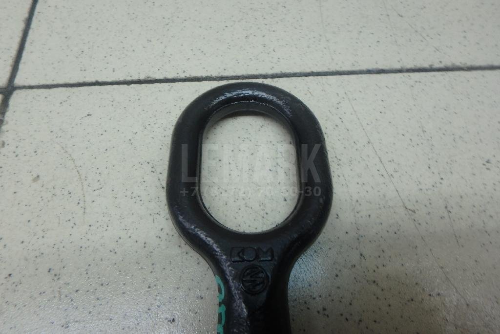 Крюк буксировочный