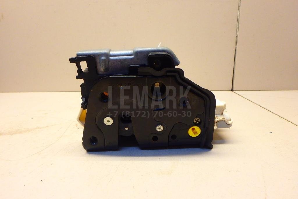 Замок двери задней левой