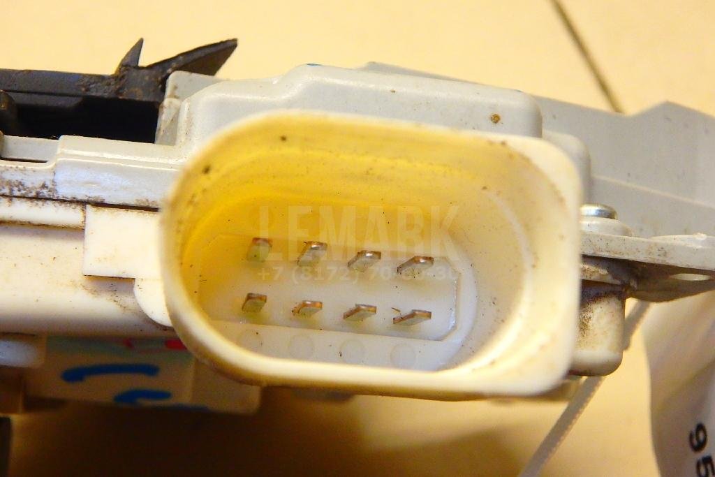 Замок двери задней левой