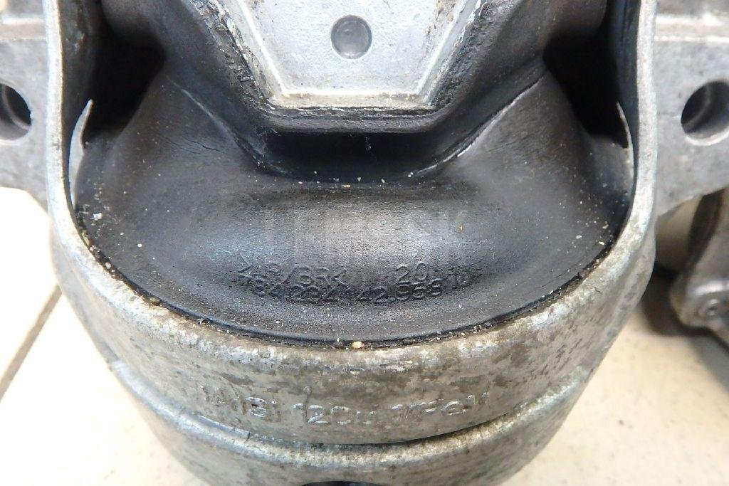 Опоры двигателя к-кт для  Audi 100 [C4] 1991-1994