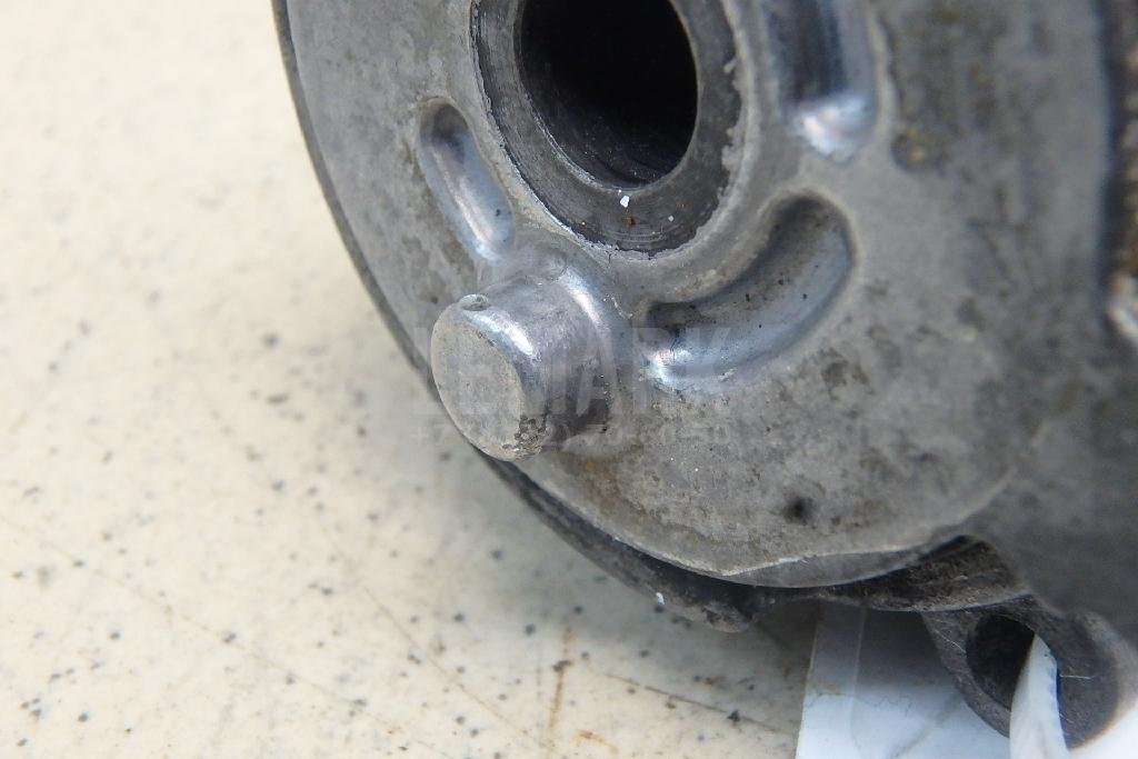 Ролик руч.ремня с кронштейном