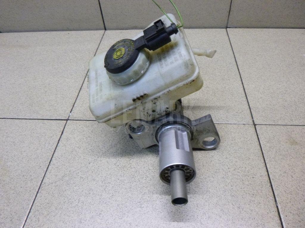 Цилиндр тормозной главный