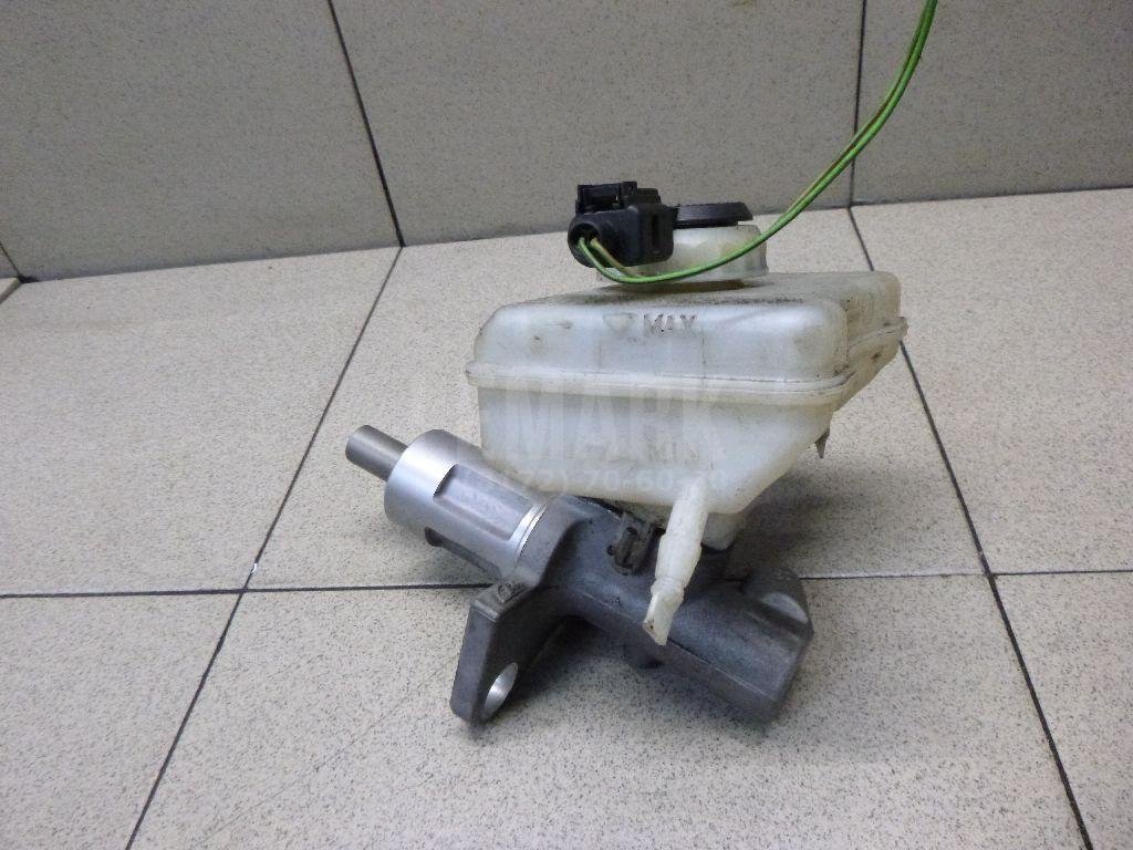 Цилиндр тормозной главный