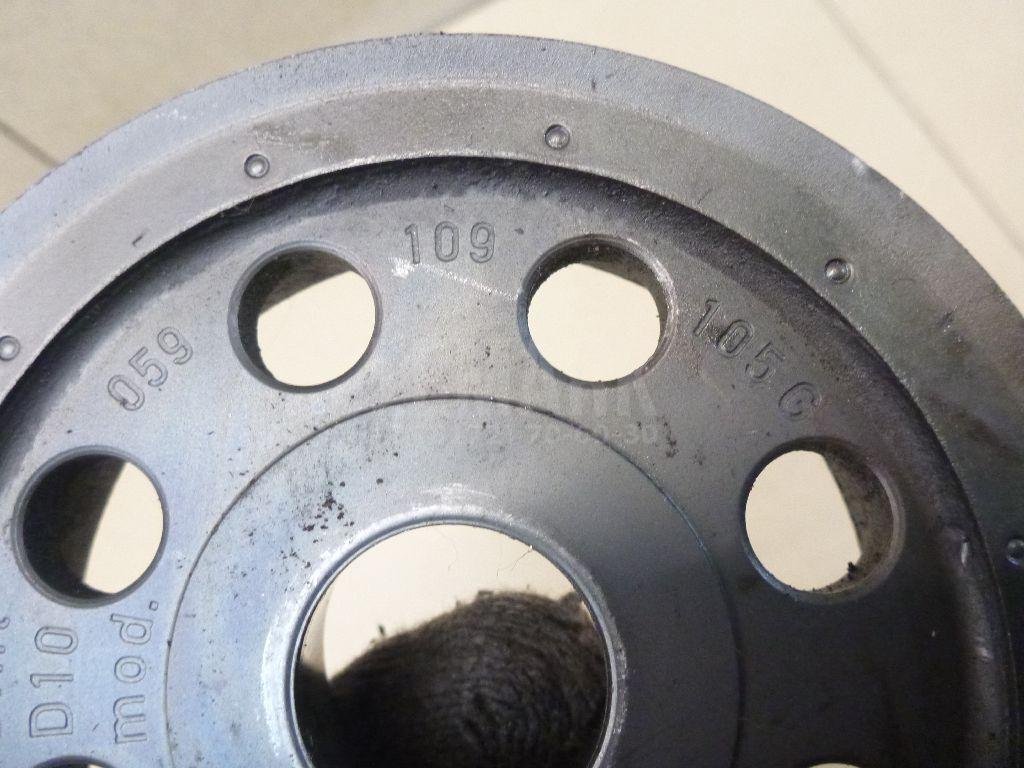 Шестерня (шкив) распредвала