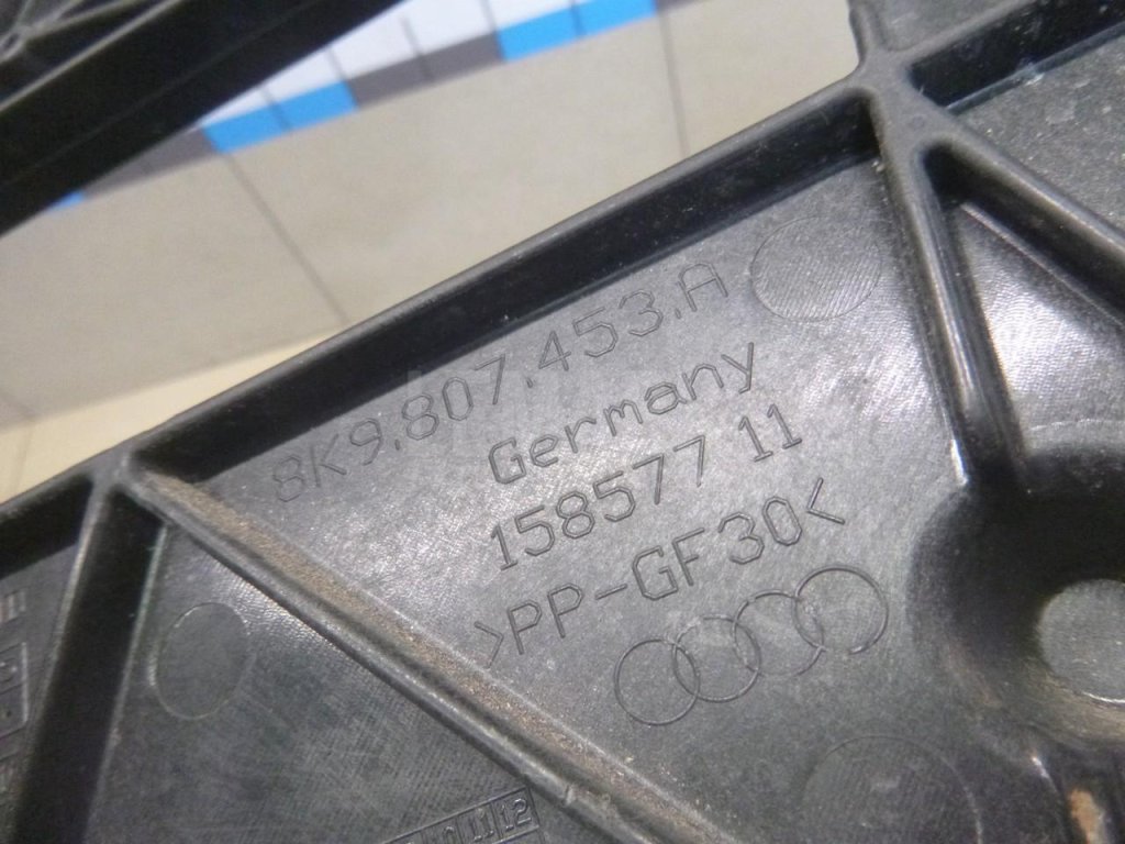 Кронштейн заднего бампера левый для  Audi A3 (8Y) 2020