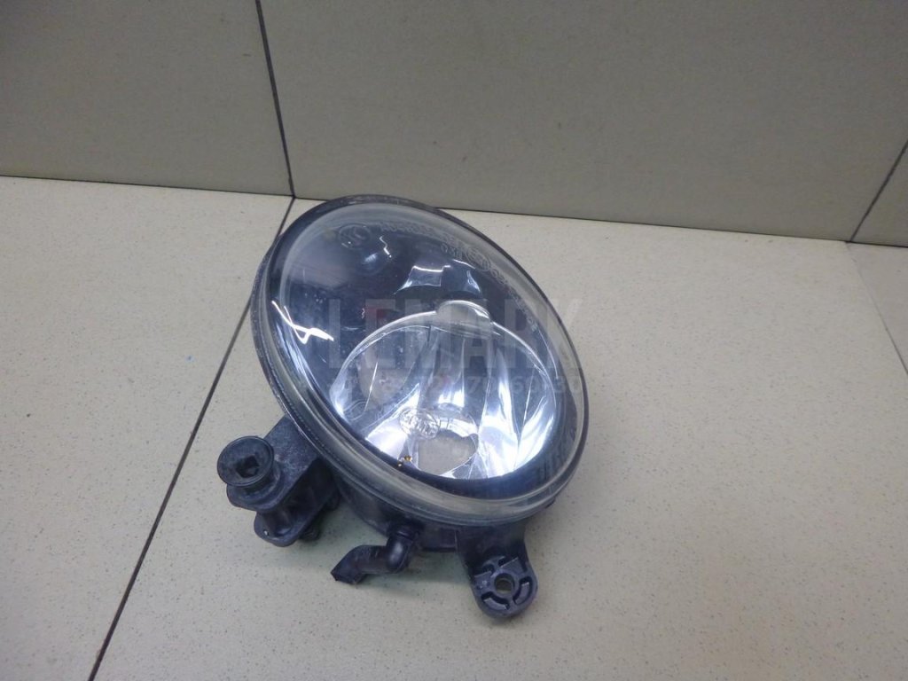 Фара противотуманная левая