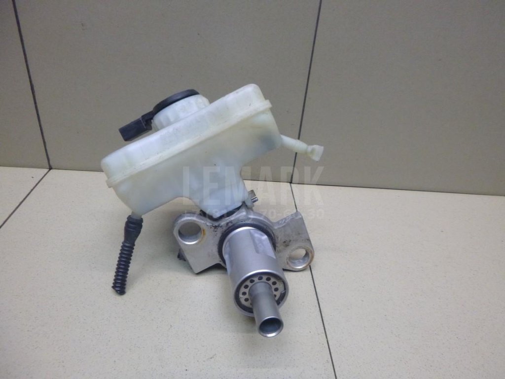 Цилиндр тормозной главный