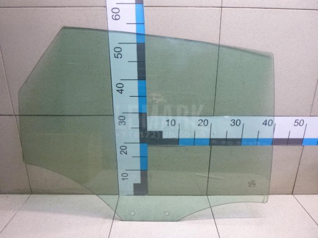 Стекло двери задней правой