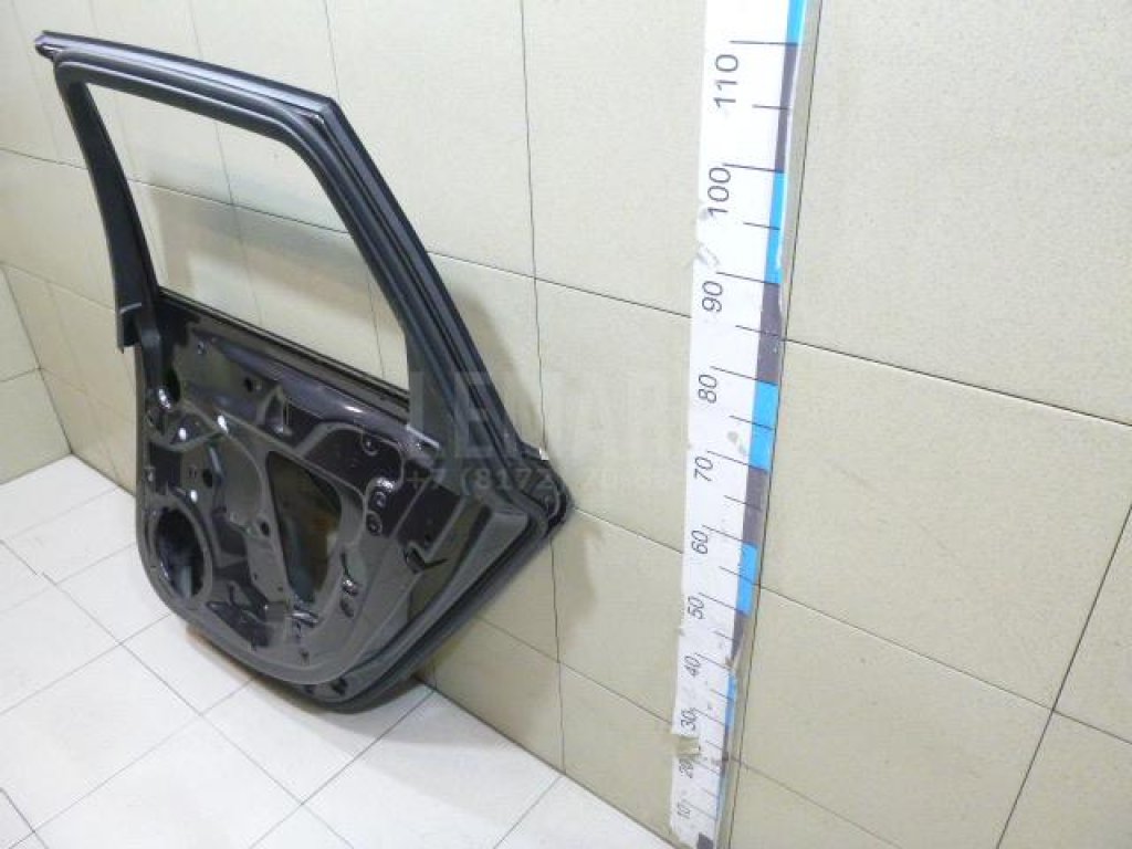 Дверь задняя правая