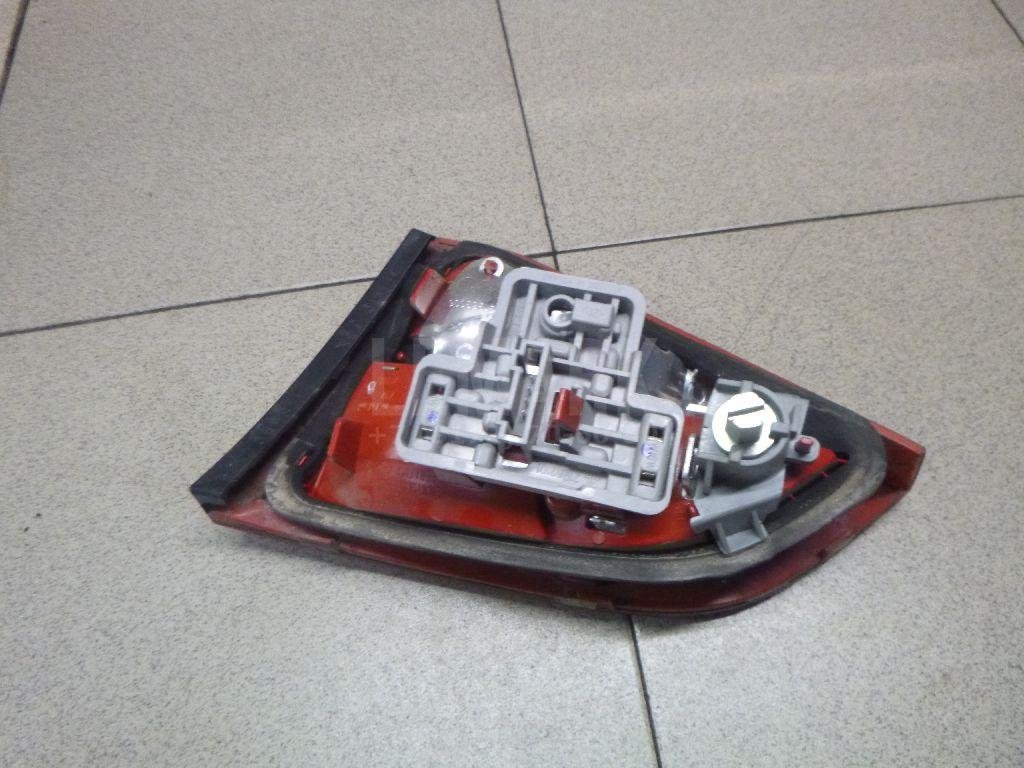 Фонарь задний внутренний левый