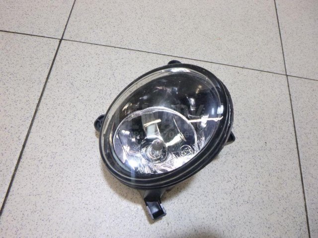 Фара противотуманная левая