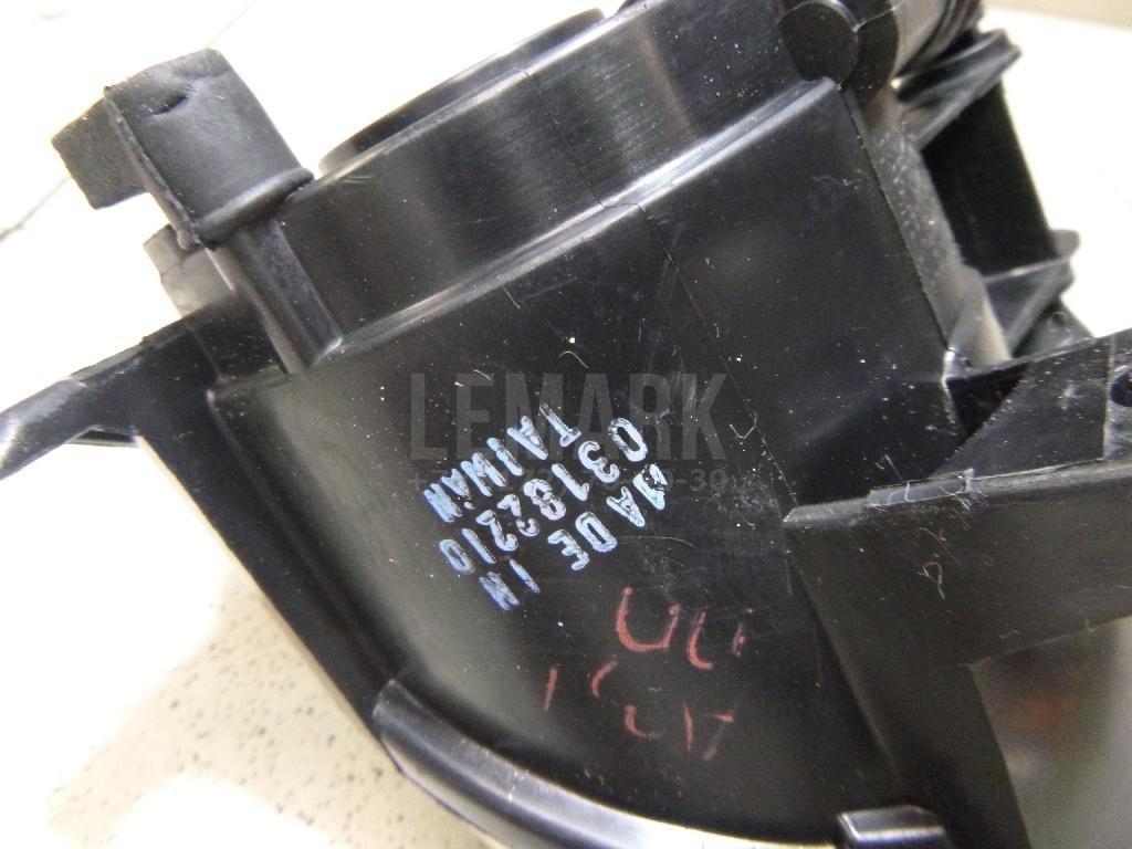 Фара противотуманная правая