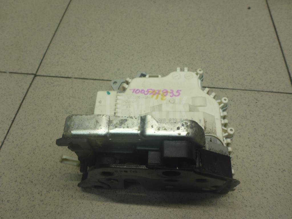 Замок двери задней левой