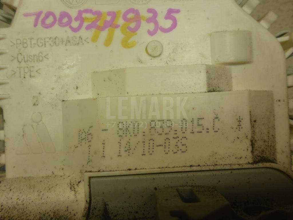 Замок двери задней левой