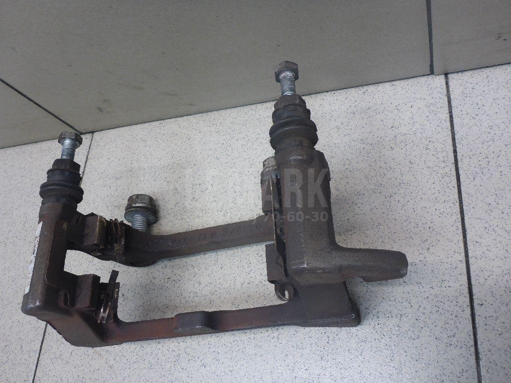 Скоба суппорта заднего правого