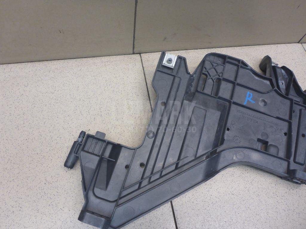 Кронштейн крепления фары