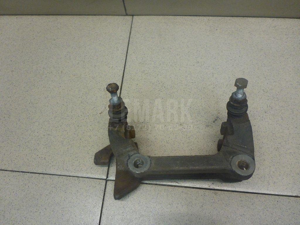 Скоба суппорта заднего правого