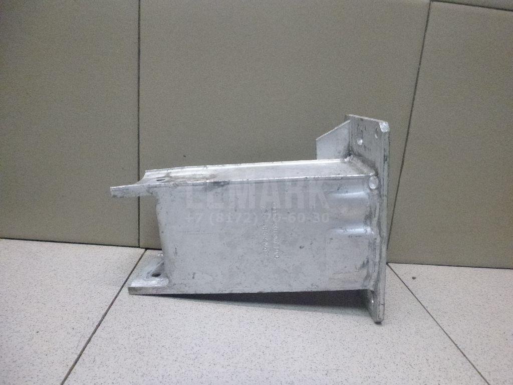 Кронштейн усилителя переднего бампера правый для  Audi A4 [B8] Allroad 2009-2015