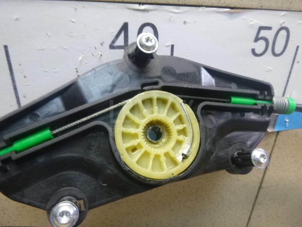 Стеклоподъемник электр. передний левый