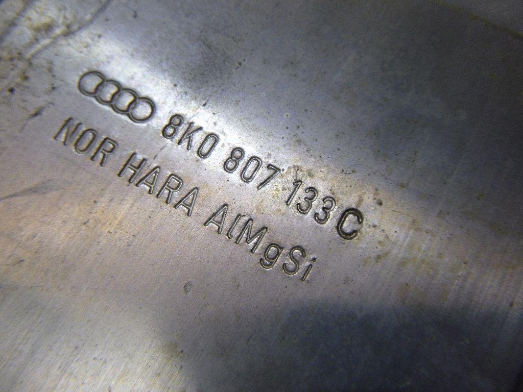 Кронштейн усилителя переднего бампера левый