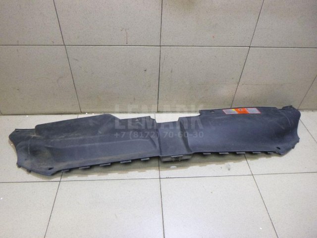 Кожух замка капота