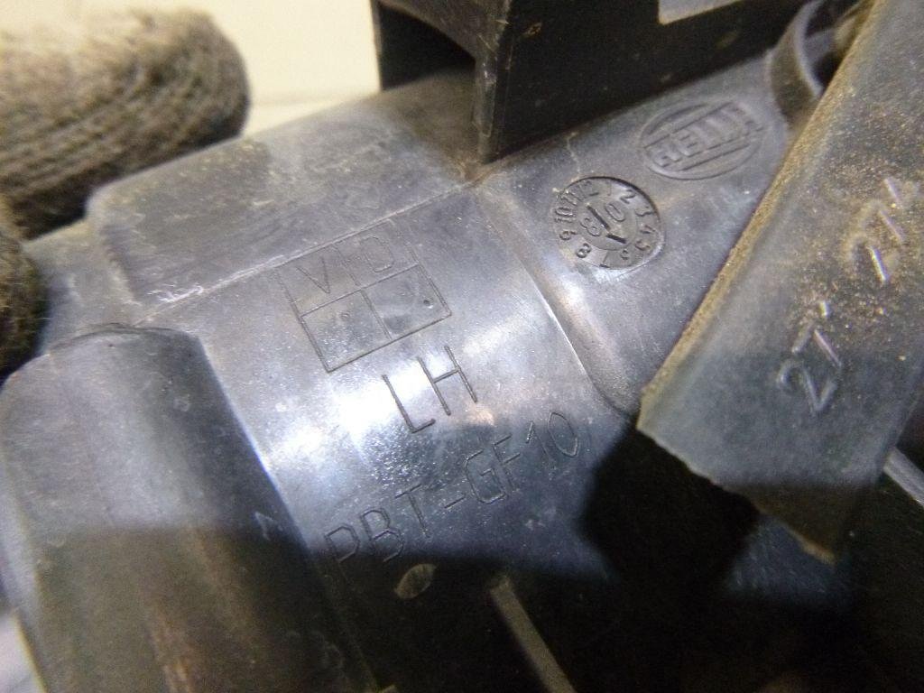 Фара противотуманная левая