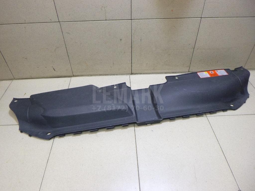 Кожух замка капота