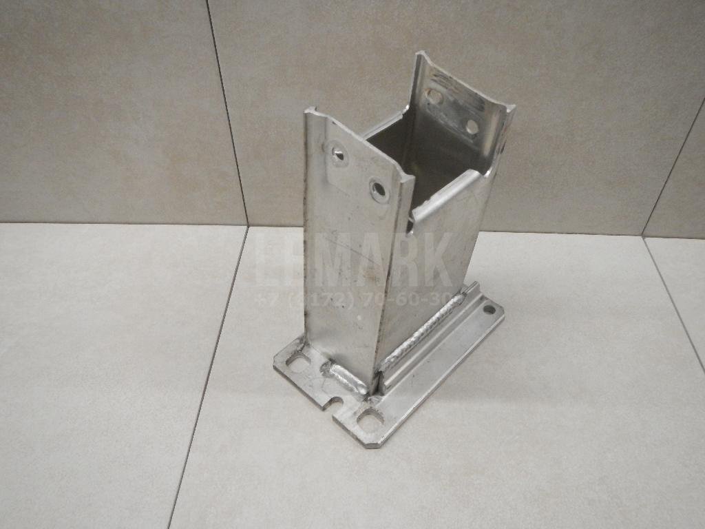 Кронштейн усилителя переднего бампера левый