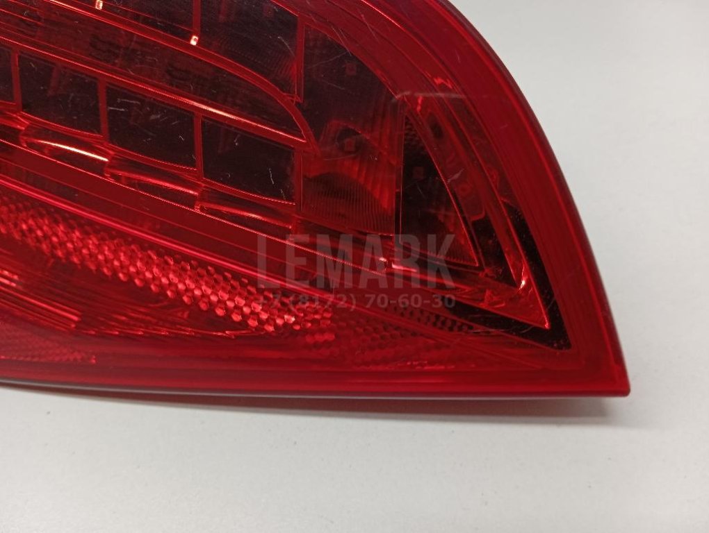 Фонарь задний внутренний левый