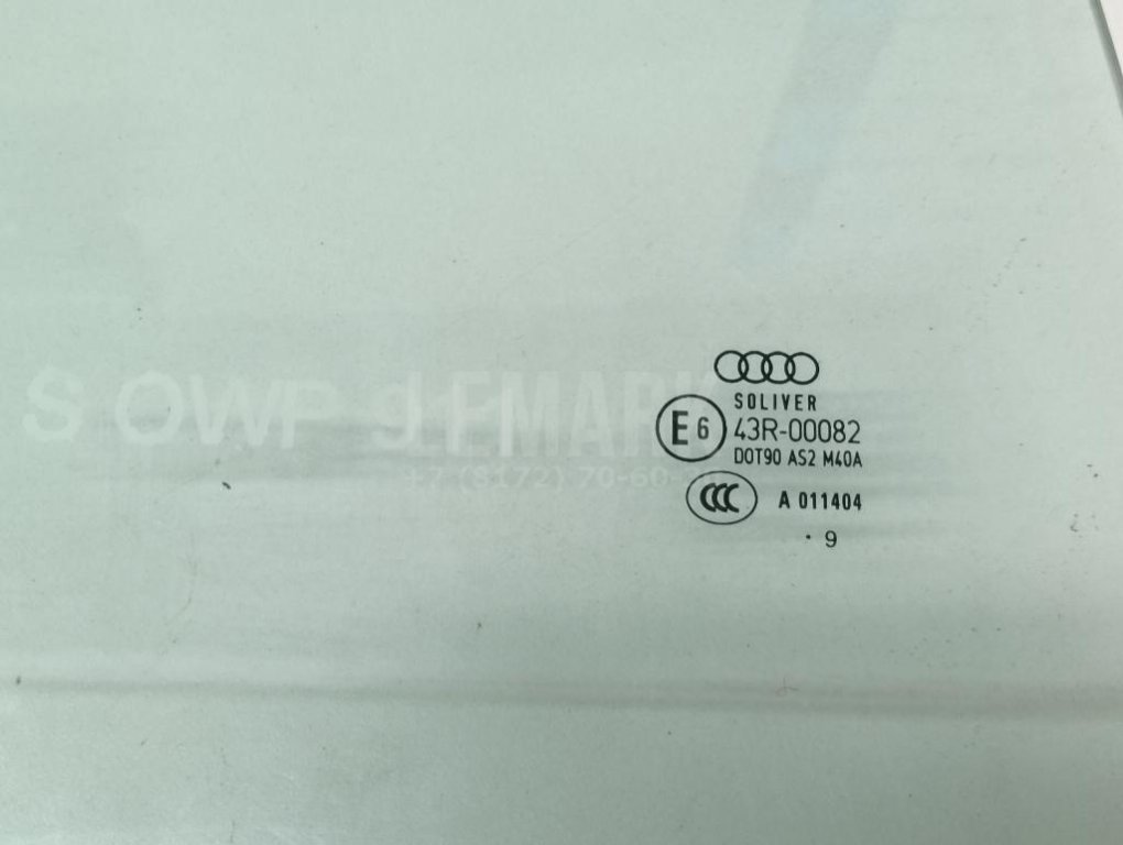 Стекло двери задней правой