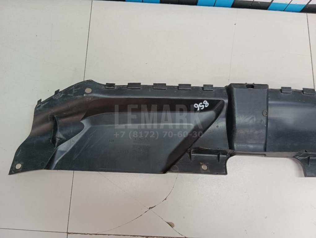 Кожух замка капота