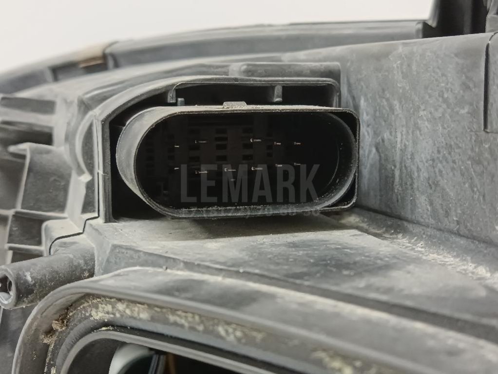 Фара правая для  Audi A2 [8Z0] 2000-2005