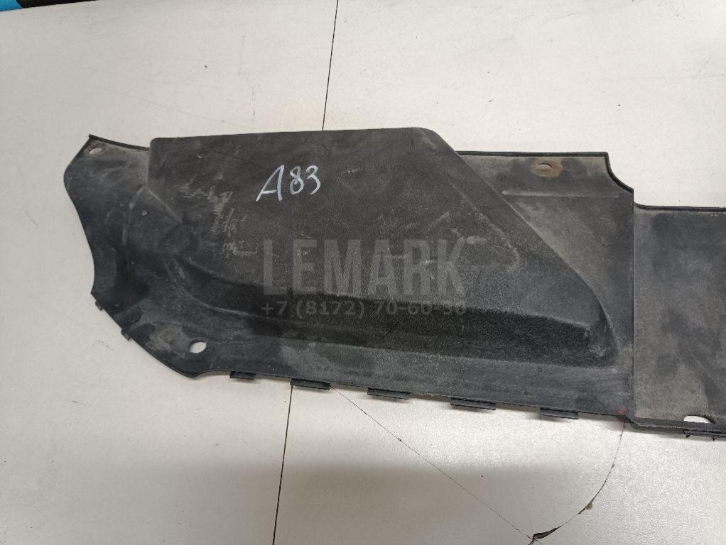 Кожух замка капота