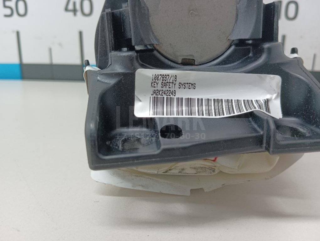 Подушка безопасности пассажирская (в торпедо)