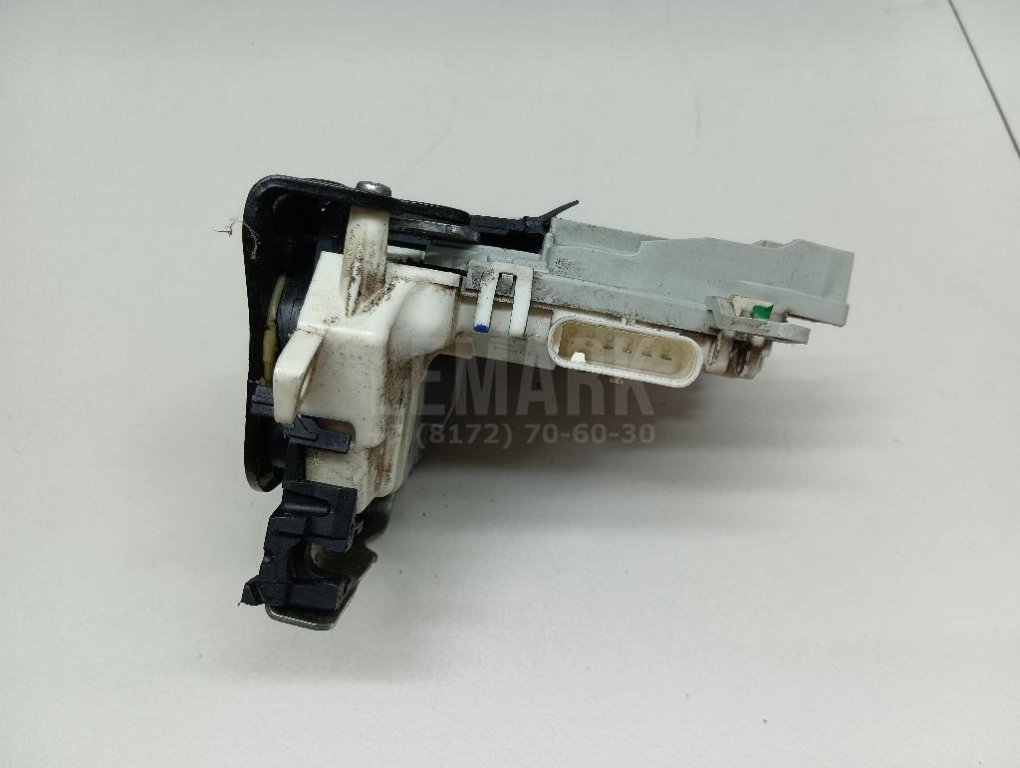 Замок двери задней левой