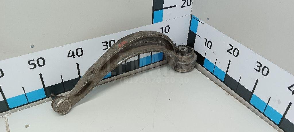 Рычаг передний нижний левый задний